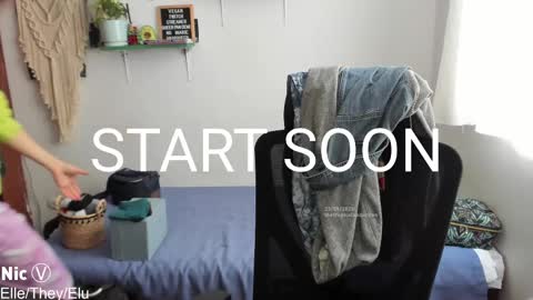 Nicole online show from September 23, 1:36 pm