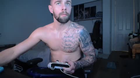 Snapshot of theufcfan_8181 chatting on February 10, 2:08 am troy online show from February 10, 2:08 am