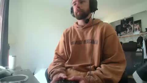 Snapshot of theufcfan_8181 chatting on April 21, 9:50 pm troy online show from April 21, 9:50 pm