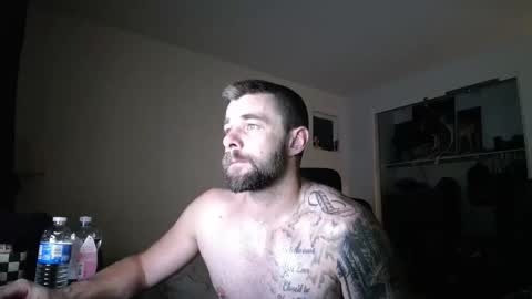 Snapshot of theufcfan_8181 chatting on May 11, 3:34 am troy online show from May 11, 3:34 am