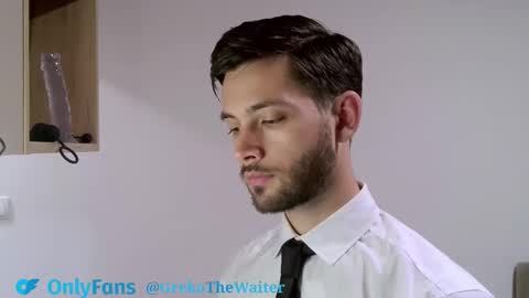 Snapshot of thewaiter2025 chatting on December 4, 8:34 am The Waiter online show from December 4, 8:34 am