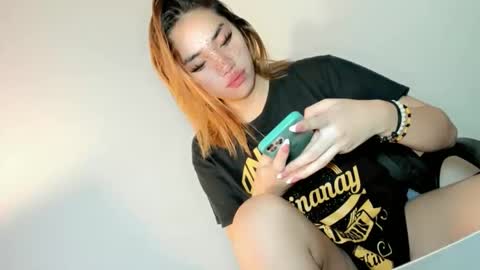 stella online show from October 27, 9:35 am