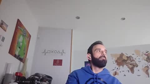 Snapshot of thewitcher69_ chatting on December 7, 11:56 pm thewitcher69_ online show from December 7, 11:56 pm