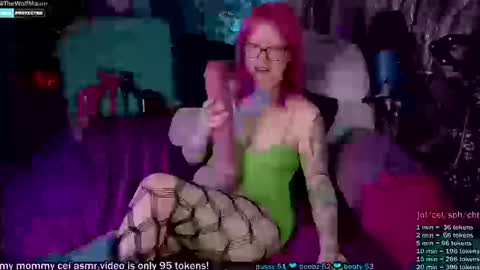 Snapshot of thewolfmaam chatting on September 10, 8:53 pm Ana Adrenal  online show from September 10, 8:53 pm