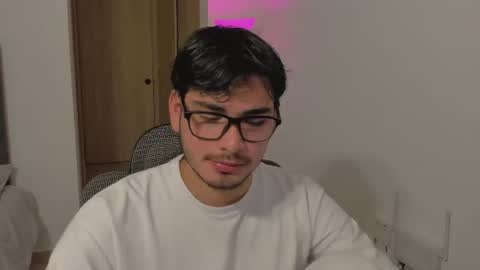 thiaan__ online show from August 8, 1:08 am