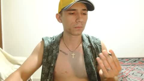 thiago_deseo69 online show from April 18, 1:20 am