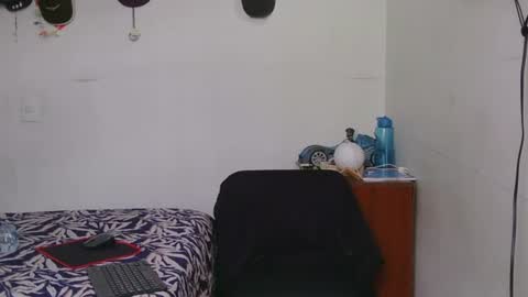 Snapshot of thiago_happy chatting on July 7, 4:22 pm thiago_happy online show from July 7, 4:22 pm