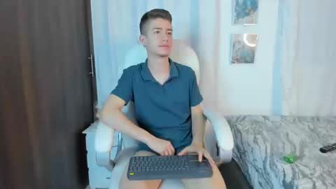 Snapshot of thiago_james69 chatting on September 23, 1:19 am Manuel online show from September 23, 1:19 am