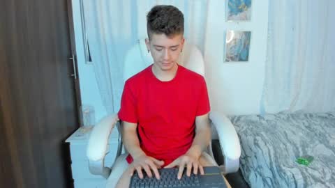 Snapshot of thiago_james69 chatting on September 24, 1:42 am Manuel online show from September 24, 1:42 am