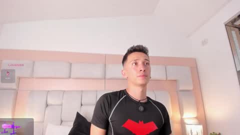 SanThiago online show from March 20, 7:52 pm