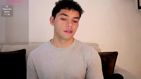 Snapshot of thiago_l chatting on February 28, 4:20 pm Just Thiago online show from February 28, 4:20 pm