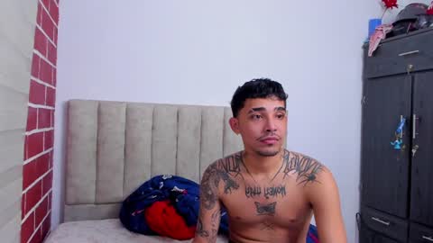 Snapshot of thiago_mille chatting on June 13, 9:35 pm thiago_mille online show from June 13, 9:35 pm