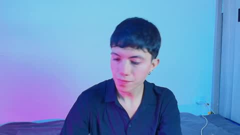 Snapshot of thiago_n_sam chatting on September 28, 9:31 pm thiago_n_sam online show from September 28, 9:31 pm