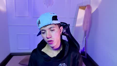 Snapshot of thiago_n_sam chatting on October 19, 10:54 pm thiago_n_sam online show from October 19, 10:54 pm