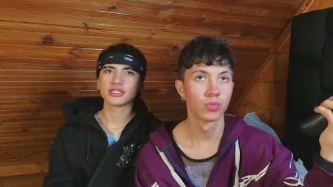 Snapshot of thiago_n_sam chatting on November 6, 1:28 am thiago_n_sam online show from November 6, 1:28 am