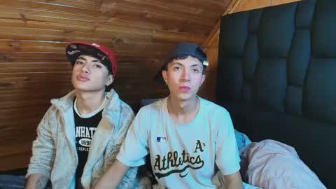 Snapshot of thiago_n_sam chatting on November 9, 2:21 am thiago_n_sam online show from November 9, 2:21 am