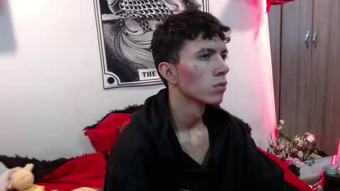 Snapshot of thiago_n_sam chatting on December 16, 3:22 am thiago_n_sam online show from December 16, 3:22 am