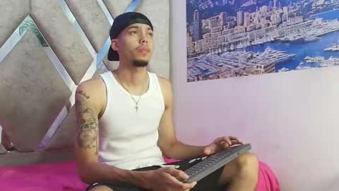 Thiago online show from May 31, 7:26 pm