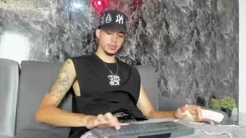 Thiago online show from July 19, 7:39 pm