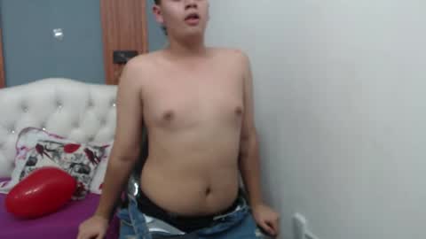 thiago_saenzz online show from February 18, 6:37 pm