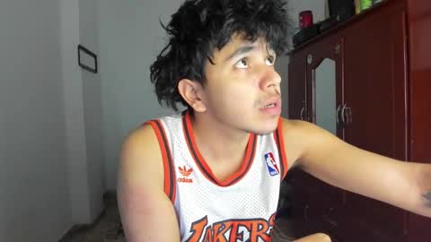 Snapshot of thiago_wc chatting on October 4, 2:15 pm Thiago online show from October 4, 2:15 pm