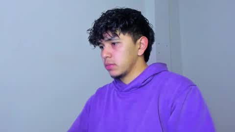 Snapshot of thiago_wc chatting on December 1, 3:06 pm Thiago online show from December 1, 3:06 pm