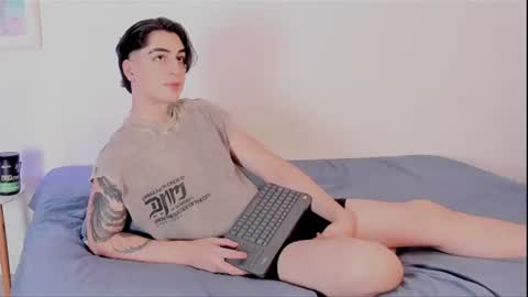 Snapshot of thiago_winteer chatting on July 21, 5:43 am Thiago Winteer online show from July 21, 5:43 am