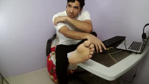 thiagodeseo online show from February 2, 7:01 pm