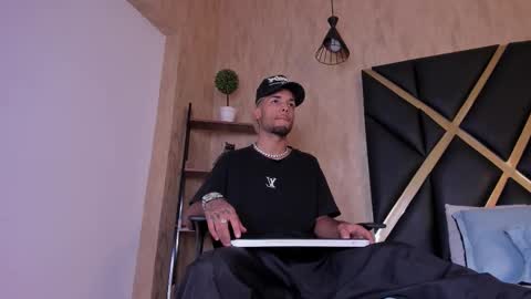 ThiagoFerreti online show from September 12, 3:17 am