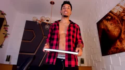 ThiagoFerreti online show from November 21, 9:13 pm