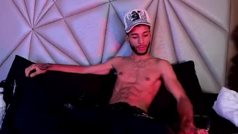 ThiagoFerreti online show from April 9, 3:28 am