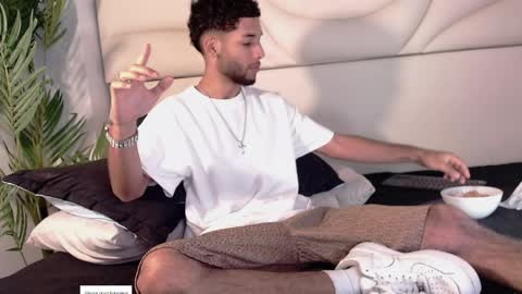 ThiagoFerreti online show from April 11, 3:33 am