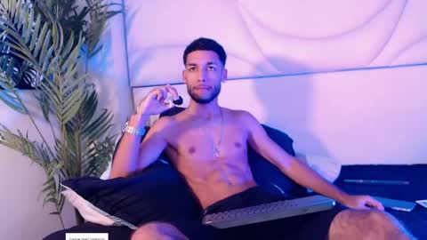 ThiagoFerreti online show from April 14, 3:12 am