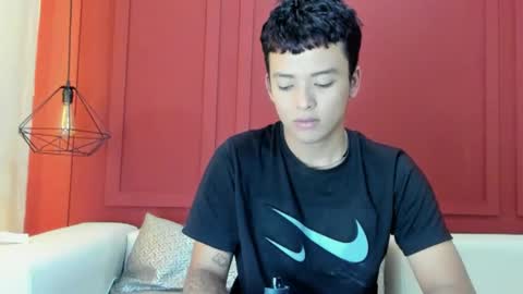 Thiagogonzalez online show from March 17, 12:30 pm