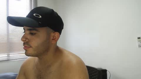 Thiago online show from November 6, 8:43 pm