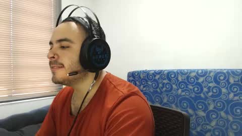 Thiago online show from December 18, 7:09 pm