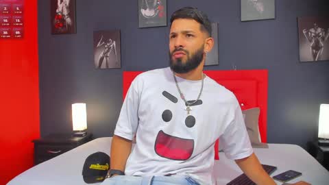 Thia Gomez online show from December 3, 12:16 pm