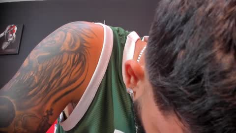 Thia Gomez online show from January 13, 3:15 pm