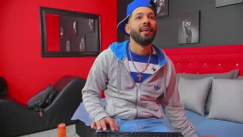 Thia Gomez online show from February 25, 12:24 pm