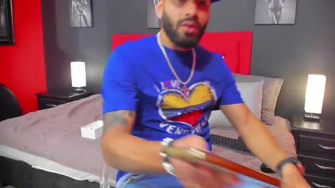 Thia Gomez online show from March 10, 12:37 pm