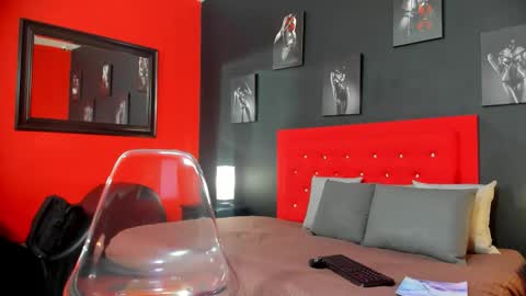 Thia Gomez online show from September 11, 12:16 pm