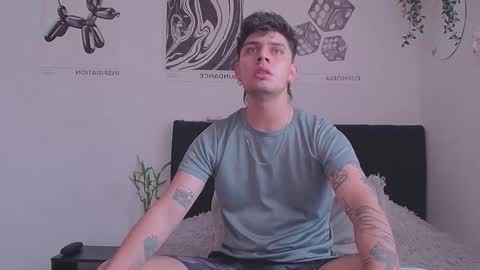 Thiago River online show from January 8, 7:16 pm