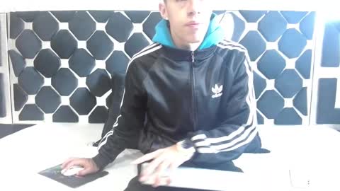 Thiago   online show from February 13, 12:21 pm