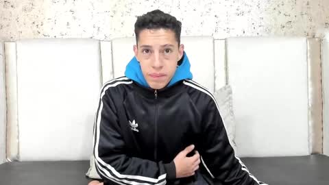 Thiago   online show from March 6, 12:43 am