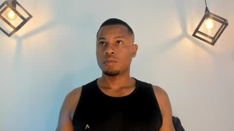 Snapshot of thiagosantos_ chatting on April 7, 11:26 pm Thiago Instagram online show from April 7, 11:26 pm