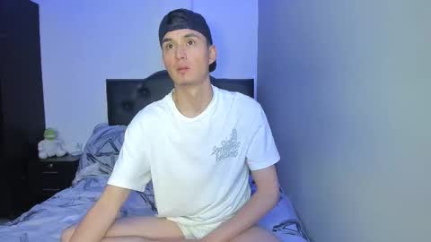 Thiago Wells online show from December 2, 1:55 am