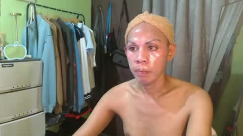 Snapshot of thick_bigcock13 chatting on October 23, 6:34 am gil online show from October 23, 6:34 am