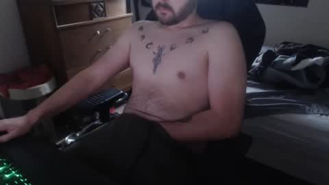 Snapshot of thickgarrett chatting on January 1, 5:11 pm thickgarrett online show from January 1, 5:11 pm