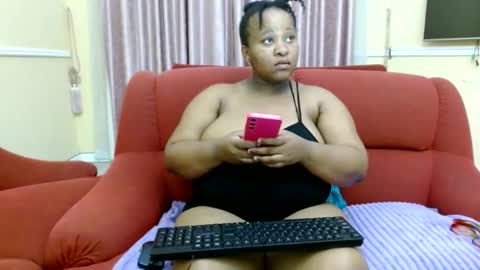 thickjuicyxxx online show from October 12, 4:17 pm