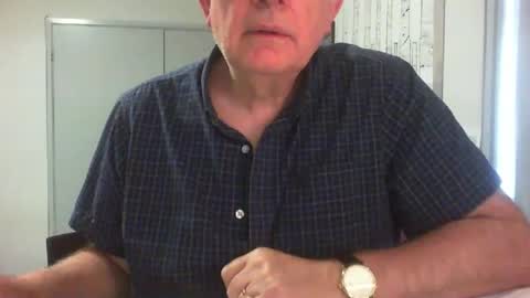 Snapshot of thickmelnik chatting on December 29, 3:33 am James online show from December 29, 3:33 am